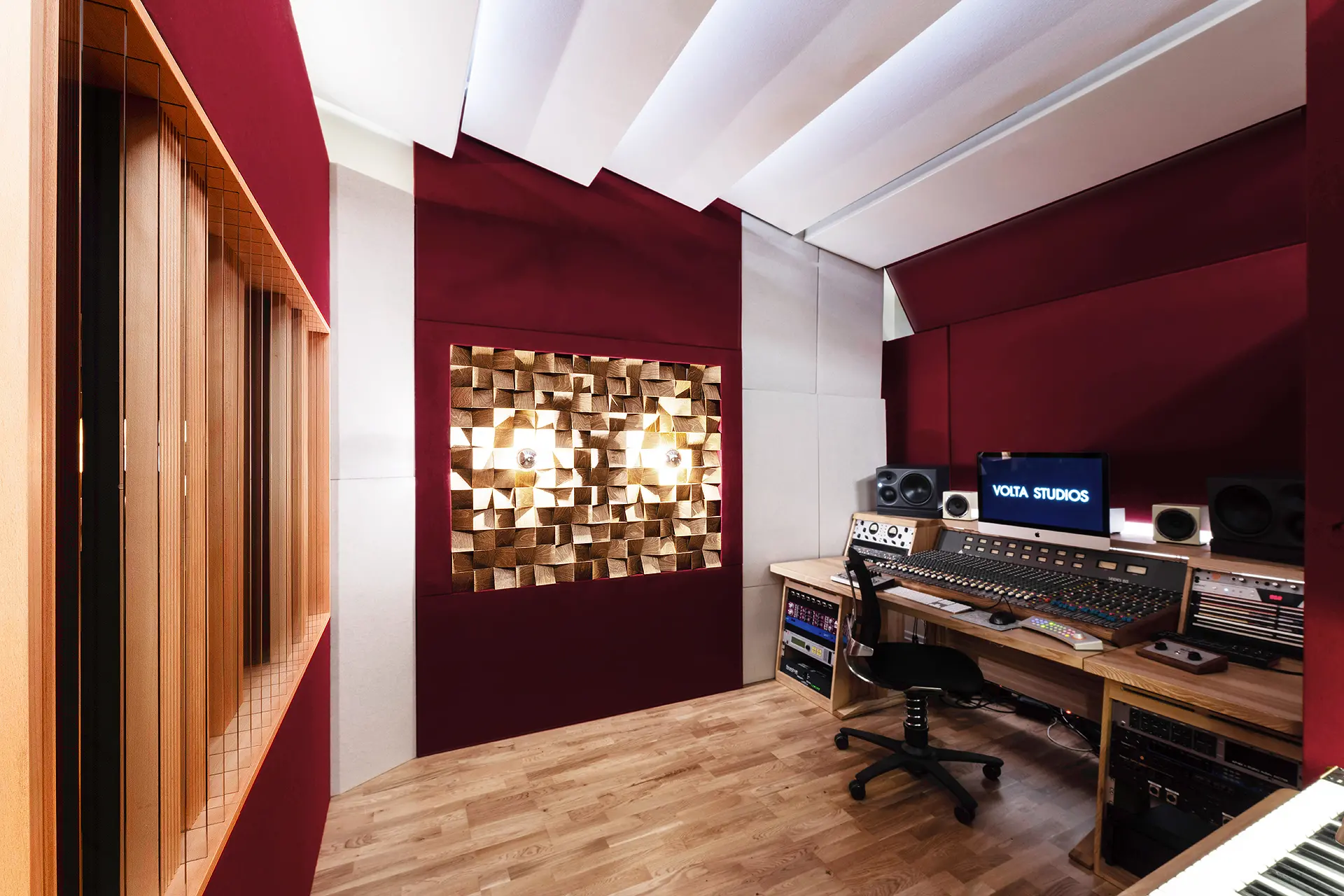 Acoustic diffuser for mixing mastering studio QRD Diffractal-21 GL,solid wood, glass